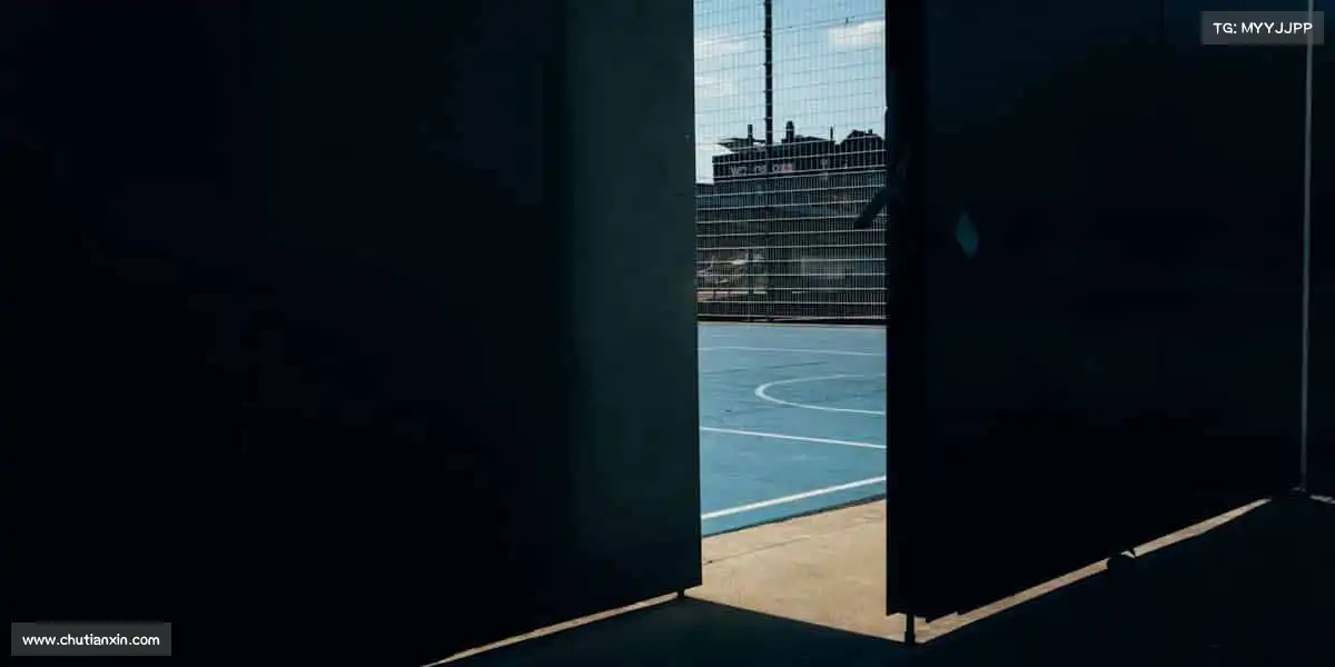 <strong>米兰</strong>🎾生活或许会有平局，但运动从不言败！和我们一起，赢出态度！